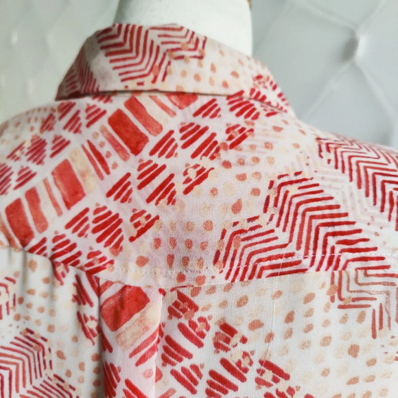 Two by Vince Camuto Blouse / Button Down / Petite Large - Picture 5 of 6
